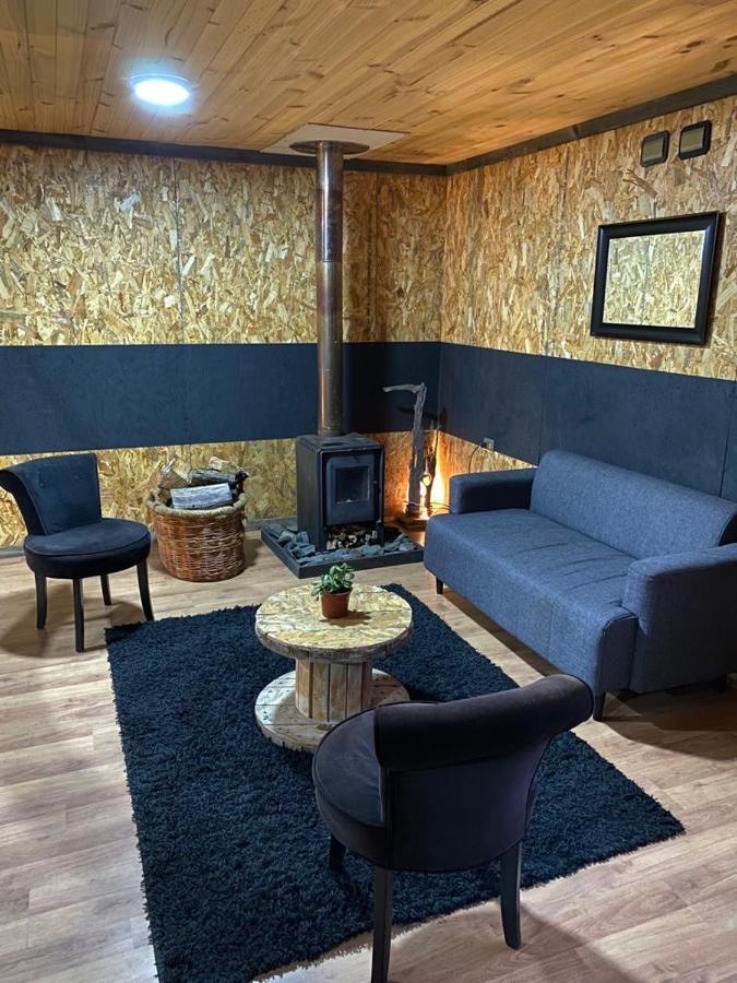 ויה סרו קסטיו Hostel Basecamp Cerro Castillo מראה חיצוני תמונה