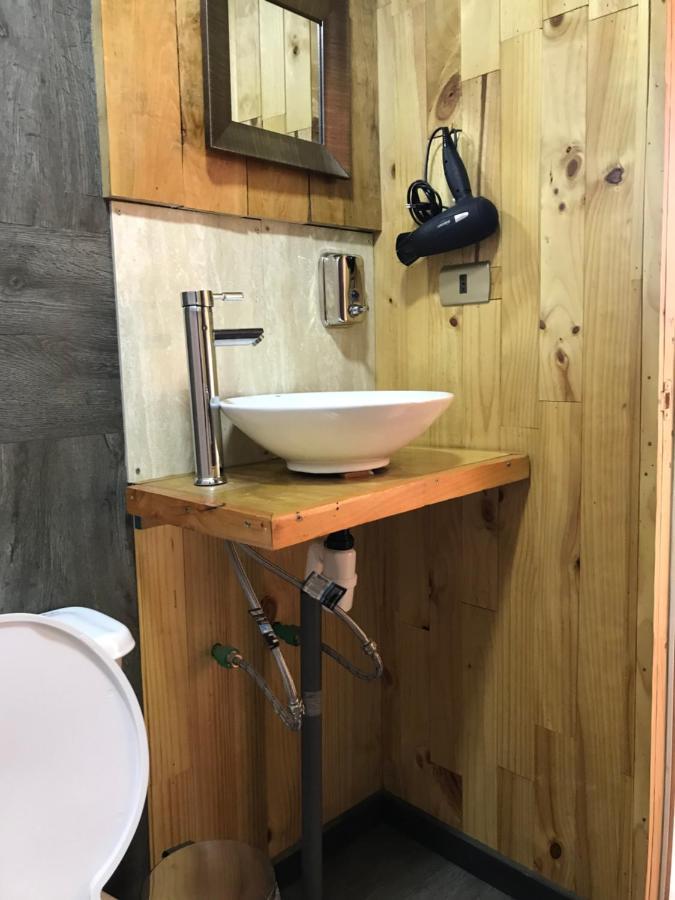 ויה סרו קסטיו Hostel Basecamp Cerro Castillo מראה חיצוני תמונה