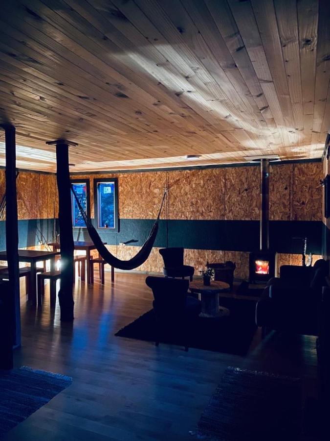ויה סרו קסטיו Hostel Basecamp Cerro Castillo מראה חיצוני תמונה